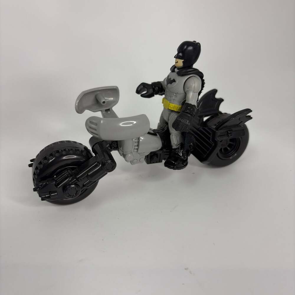Imaginext Super Heros DC Batman Figure Cycle Batcycle Motorcycle
